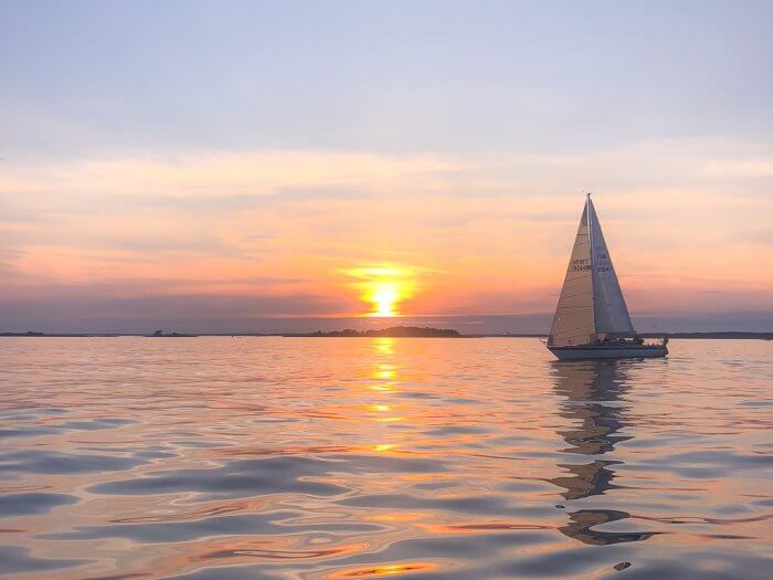 Purjehtien Tallinnaan